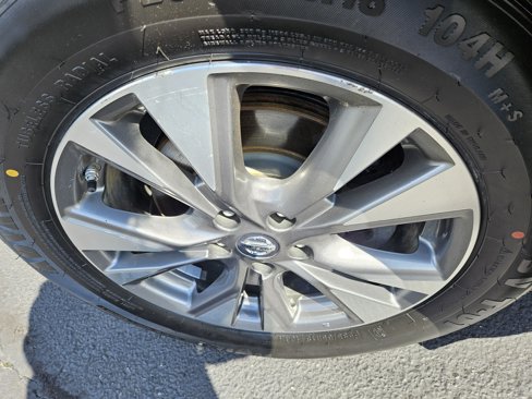 Used 2018 Nissan Murano SV image 4