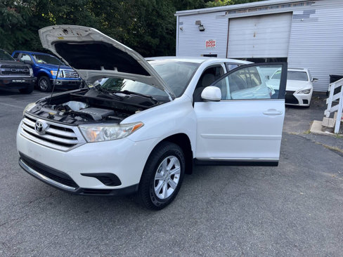Used 2012 Toyota Highlander SE image 37