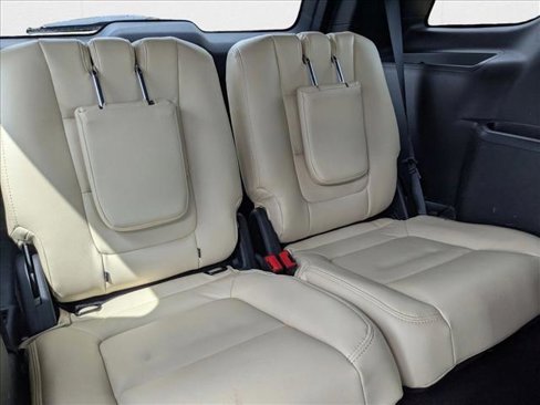 Used 2018 Ford Explorer XLT w/ Equipment Group 202A image 18