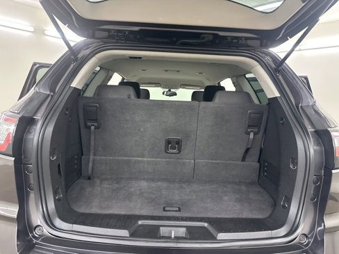 Used 2017 Chevrolet Traverse LT image 26