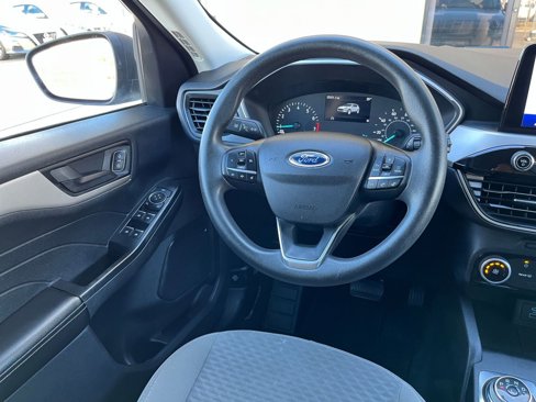 Used 2022 Ford Escape SE image 32
