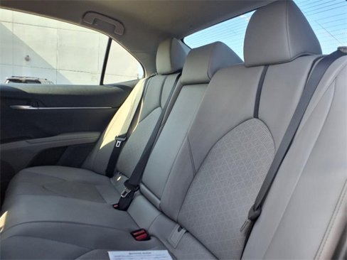 Used 2021 Toyota Camry XSE image 5
