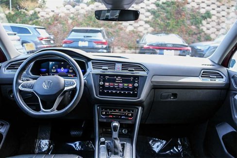 Used 2022 Volkswagen Tiguan SE image 12