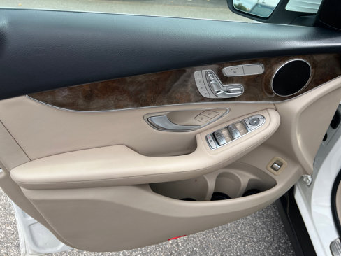 Used 2018 Mercedes-Benz GLC 300 image 13