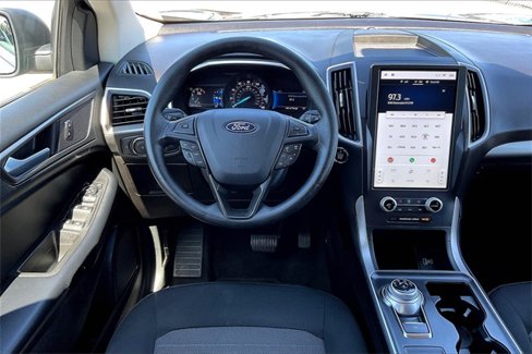 Used 2021 Ford Edge SE w/ Cargo Accessory Package image 5