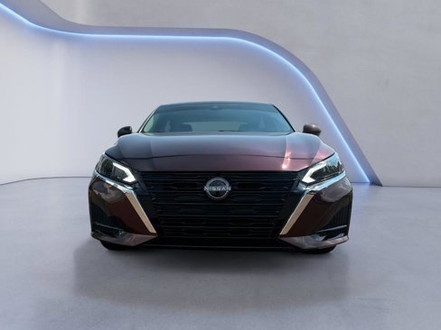 Used 2023 Nissan Altima 2.5 SL image 2