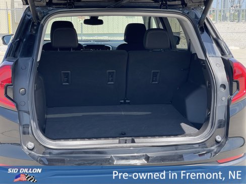 Used 2022 GMC Terrain SLE w/ Driver Convenience Package image 11