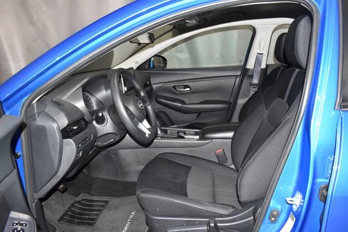 Used 2024 Nissan Sentra SV image 12