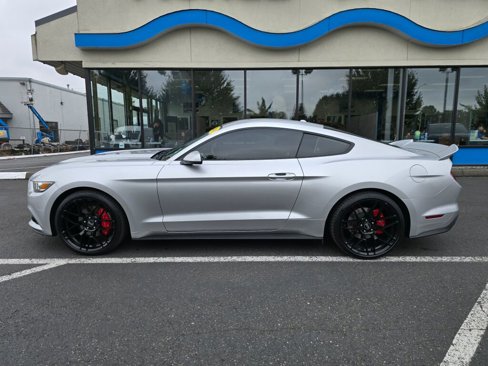 Used 2016 Ford Mustang Premium image 2