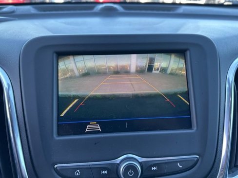 Used 2021 Chevrolet Equinox LT image 30