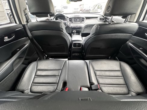 Used 2017 Kia Sorento LX w/ LX Convenience Package image 24