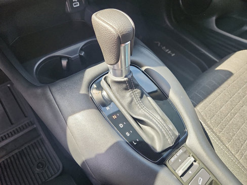 Used 2025 Honda HR-V LX image 16