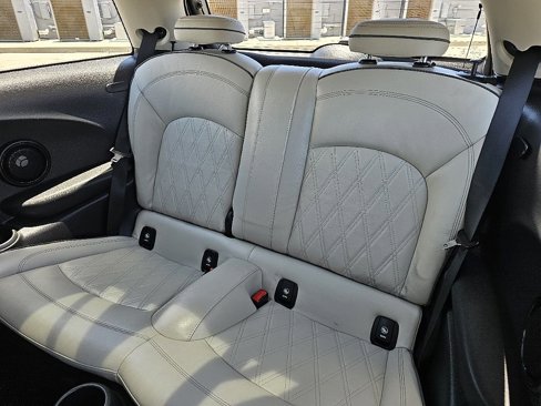 Used 2023 MINI Cooper SE image 21