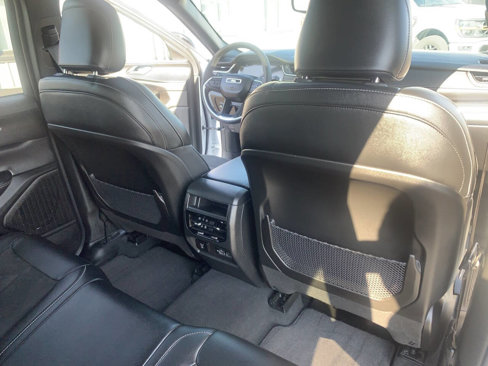 Used 2024 Jeep Grand Cherokee Altitude image 28