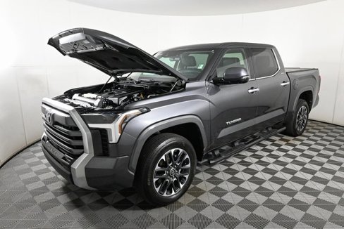 Used 2023 Toyota Tundra Limited image 31