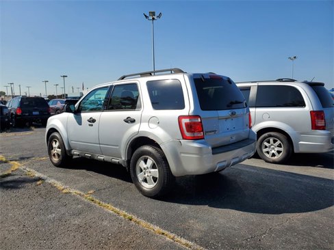 Used 2011 Ford Escape XLT image 4