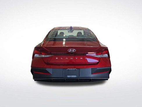 Certified 2024 Hyundai Elantra SEL image 12