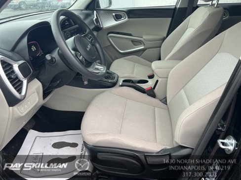 Used 2025 Kia Soul LX w/ LX Technology Package image 24