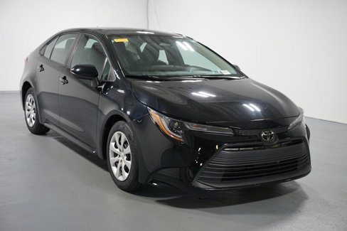 Certified 2023 Toyota Corolla LE image 3