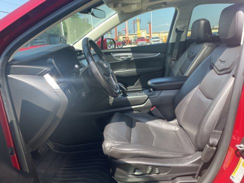 Used 2018 Cadillac XT5 Luxury image 8