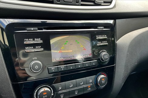 Used 2016 Nissan Rogue S image 9