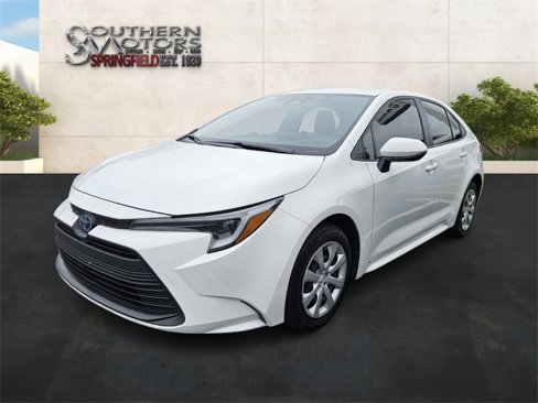 Used 2024 Toyota Corolla LE image 1