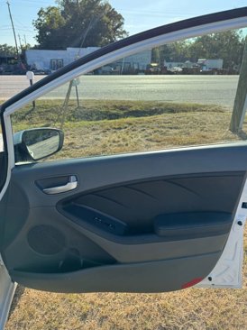 Used 2018 Kia Forte LX image 8