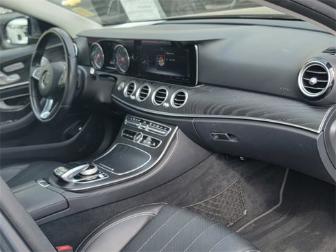 Used 2018 Mercedes-Benz E 300 image 20