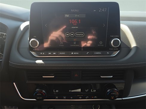 Used 2024 Nissan Rogue SV image 20