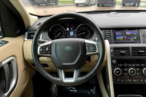 Used 2017 Land Rover Discovery Sport HSE image 5