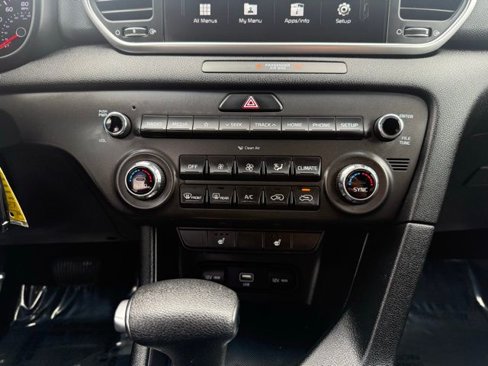 Used 2020 Kia Sportage LX w/ LX Popular Package image 21