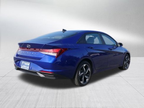 Certified 2023 Hyundai Elantra SEL w/ Convenience Package image 3