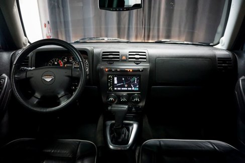 Used 2009 HUMMER H3 Alpha image 10