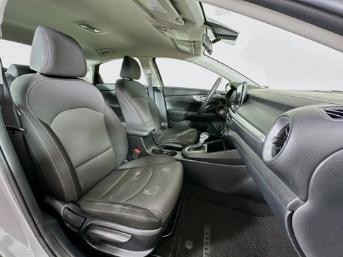 Used 2024 Kia Forte LXS image 28