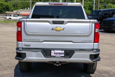 Used 2021 Chevrolet Silverado 1500 Custom image 4