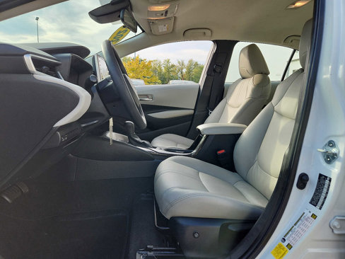 Used 2021 Toyota Corolla LE image 13