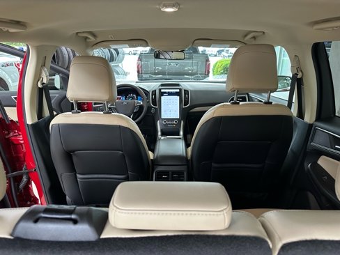 Used 2024 Ford Edge SEL w/ Convenience Package image 25