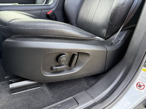 Used 2018 Land Rover Discovery Sport HSE image 7