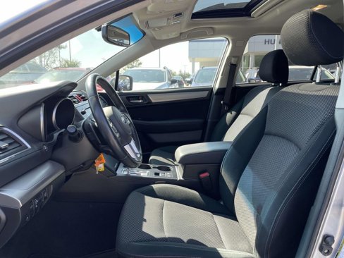 Used 2017 Subaru Outback 2.5i Premium image 8