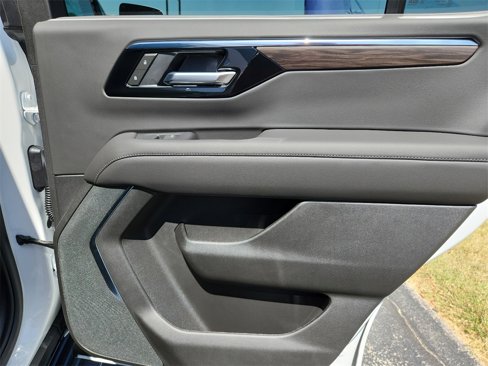 New 2025 Chevrolet Tahoe LS image 16