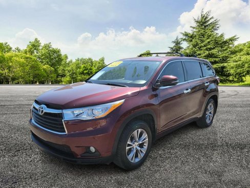 Used 2015 Toyota Highlander LE image 3
