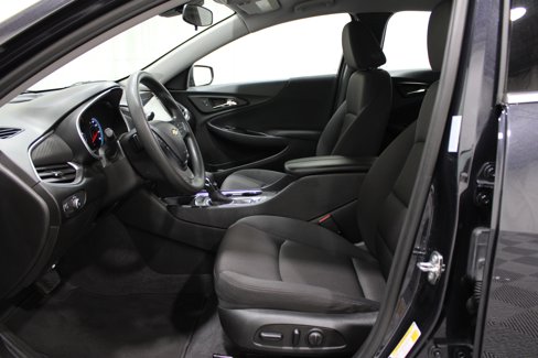 Used 2023 Chevrolet Malibu LT image 3