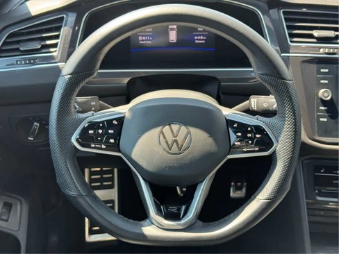 Certified 2022 Volkswagen Tiguan SE R-Line image 26