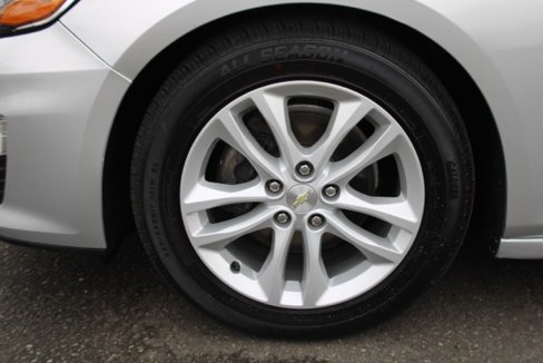Used 2020 Chevrolet Malibu LT image 32
