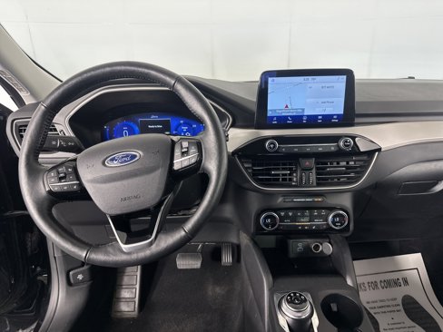 Used 2021 Ford Escape SEL w/ Technology Package image 3