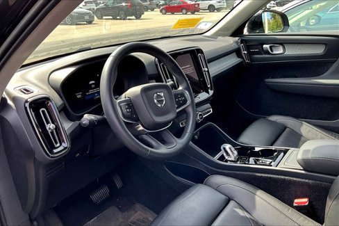 Used 2023 Volvo XC40 B5 Plus w/ Driver Assist Package image 16