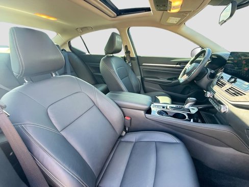 Used 2025 Nissan Altima 2.5 SL image 29