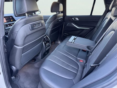 Used 2022 BMW X5 xDrive40i w/ M Sport Package image 29
