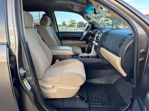 Used 2012 Toyota Tundra 4x4 CrewMax image 18