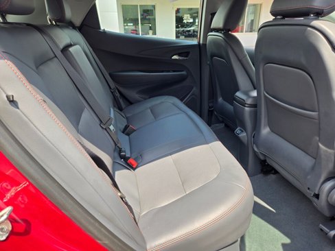 Used 2018 Chevrolet Bolt Premier w/ Driver Confidence II Package image 9
